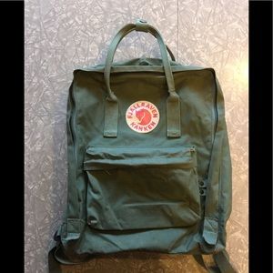 Fjallraven Kanken (13 inch) in frost green